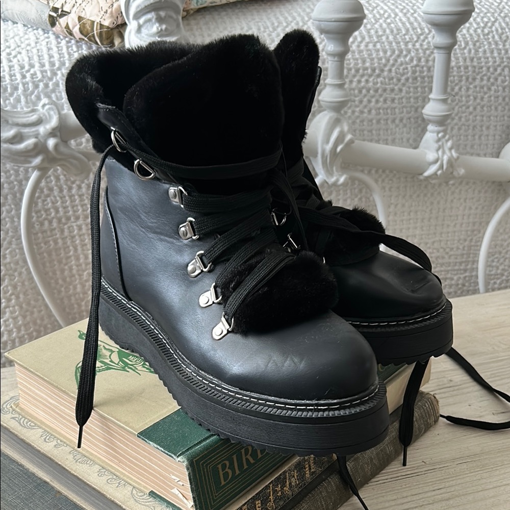 Nicole Miller Women's Black Fur-Lined Boots women's size 9 never worn no box